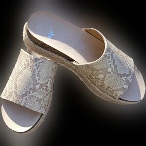 Dolce Vita Women's Neutral Color Snake Print Slide Espadrille Sandals Size 9